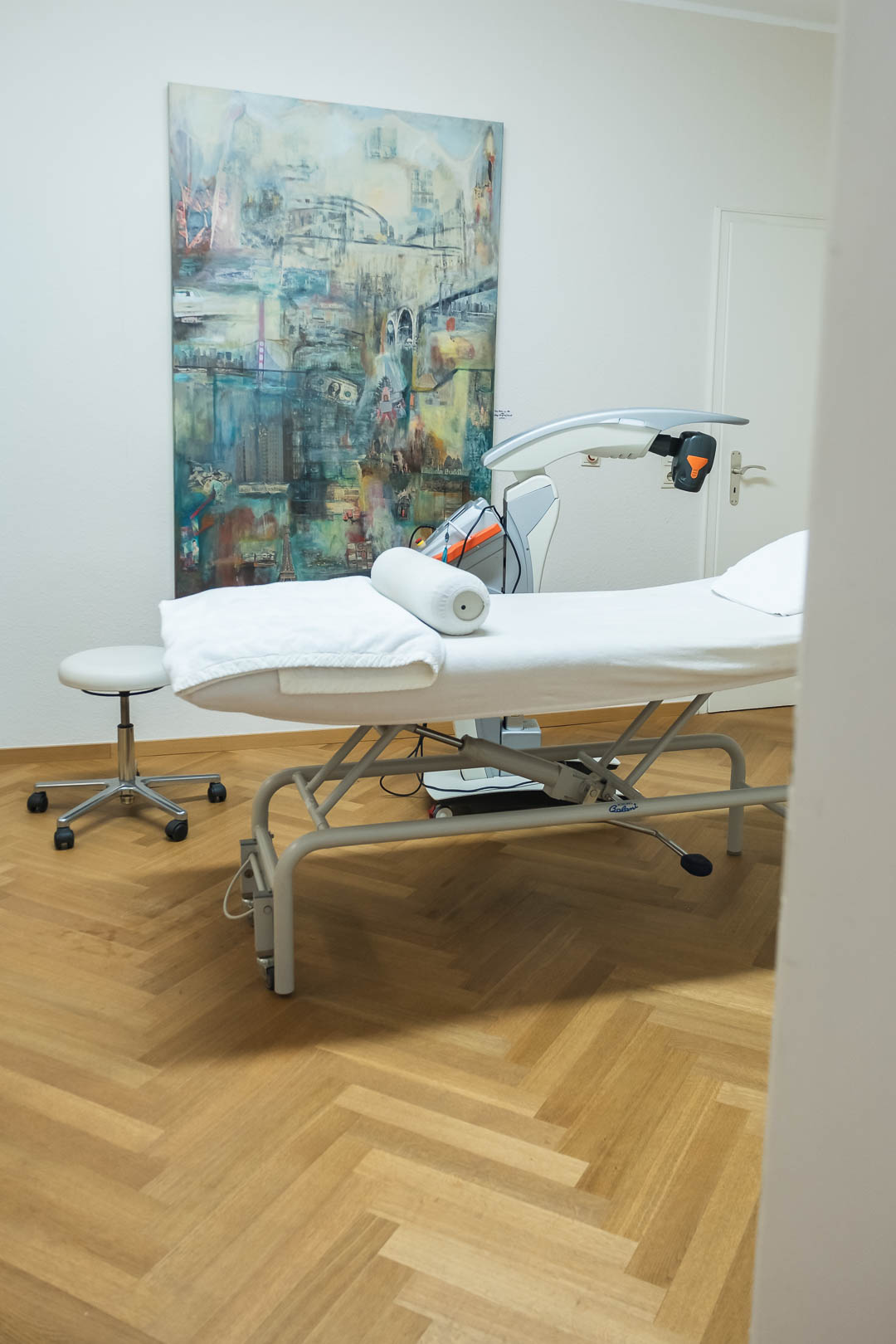 Behandlungsraum 2 Behandlungsraum 2 im Lumomed Therapiezentrum baden-Baden